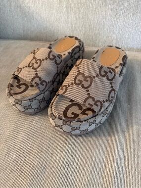 Gucci Beige and Brown GG Canvas Platform Slides